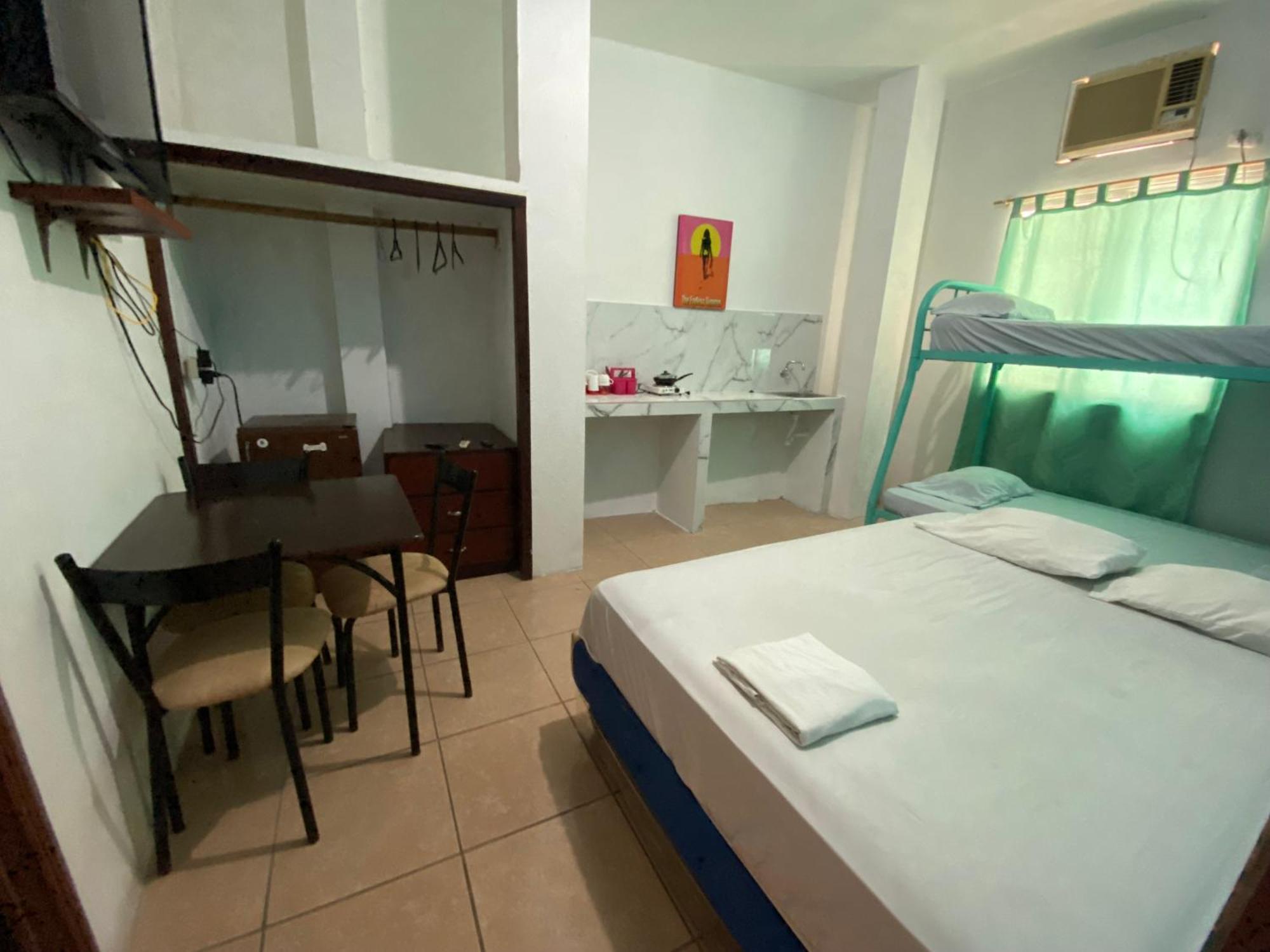 Playa Suites, Cerca Del Malecon Manta Exterior foto